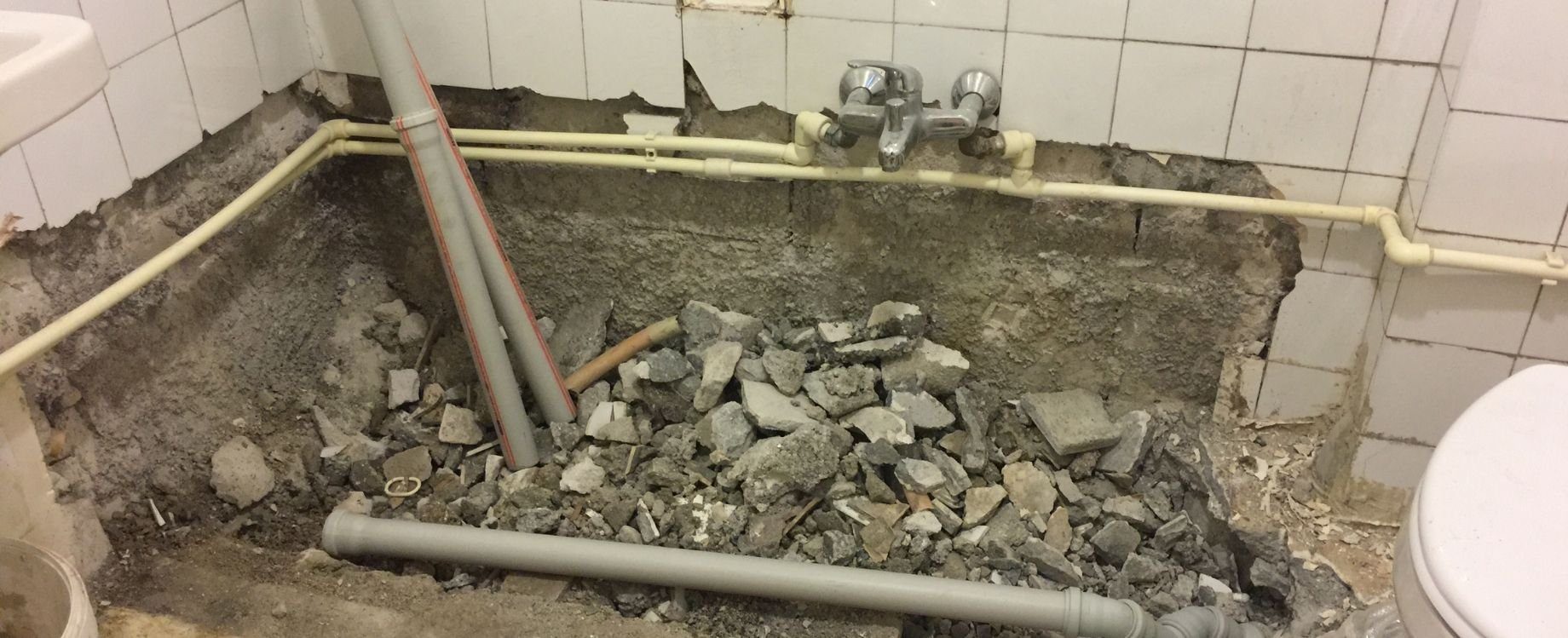 bathroom fitter near me SW14 8JN